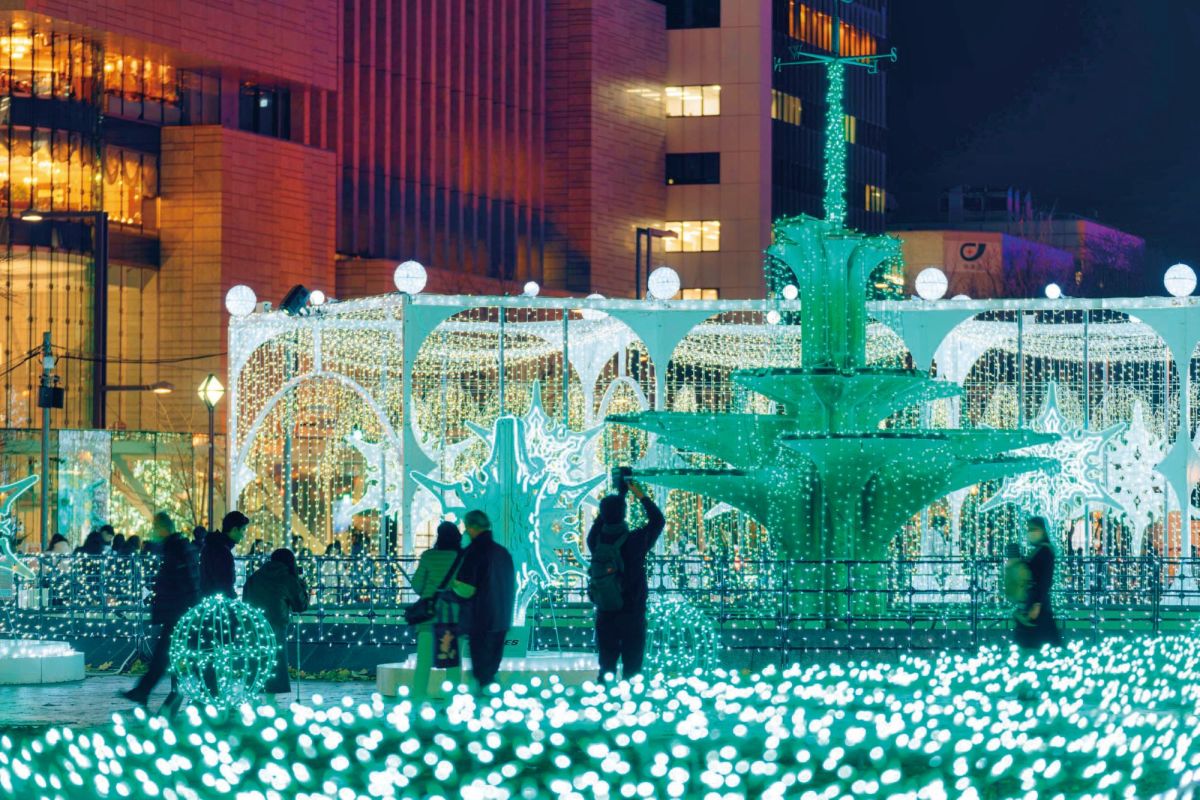 大通会場では各丁目ごとに趣向の異なるオブジェが登場する