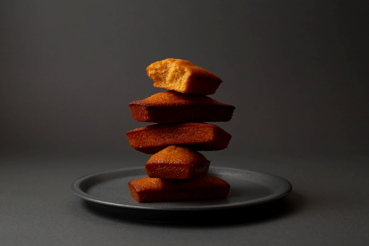 芳醇なバターとキャラメルのコクが味わえる「キャラメルフィナンシェ」1箱（6個入り）1620円