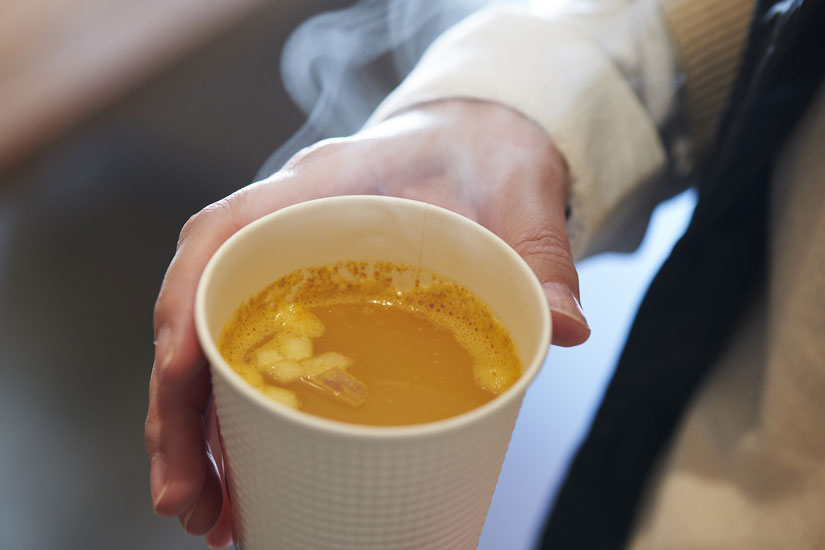 「ホットアップルジュース」（420円）