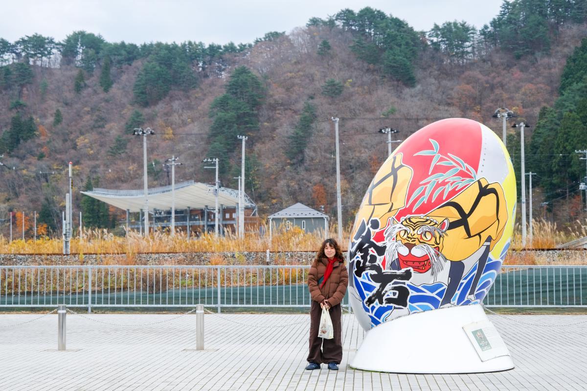 ラグビーボールのオブジェ