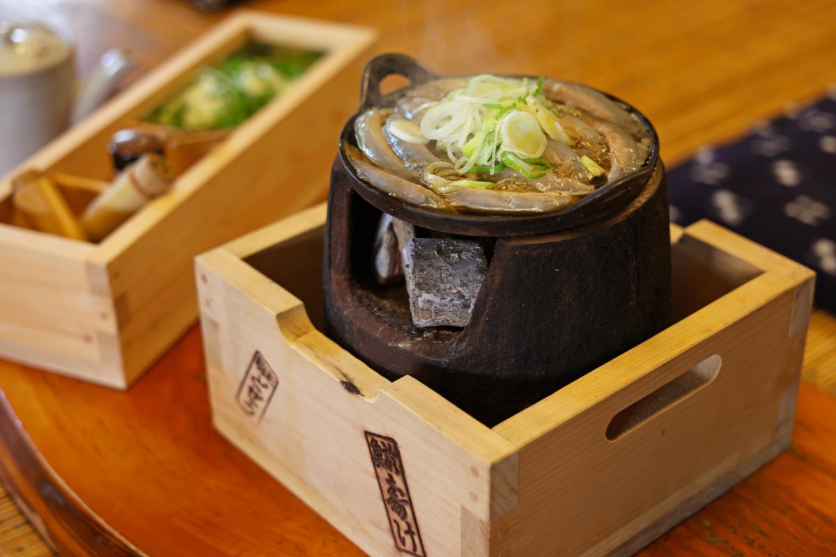 「どぜうなべ」