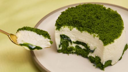 【スタバ新作フード・2025-26】抹茶づくしスイーツ＆パター風味たっぷりのスコーンに注目！「Winterシーズン 第1弾フード」が12月26日（金）より販売開始！