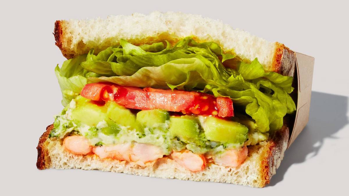 「えびアボカド 石窯カンパーニュサンド」640円