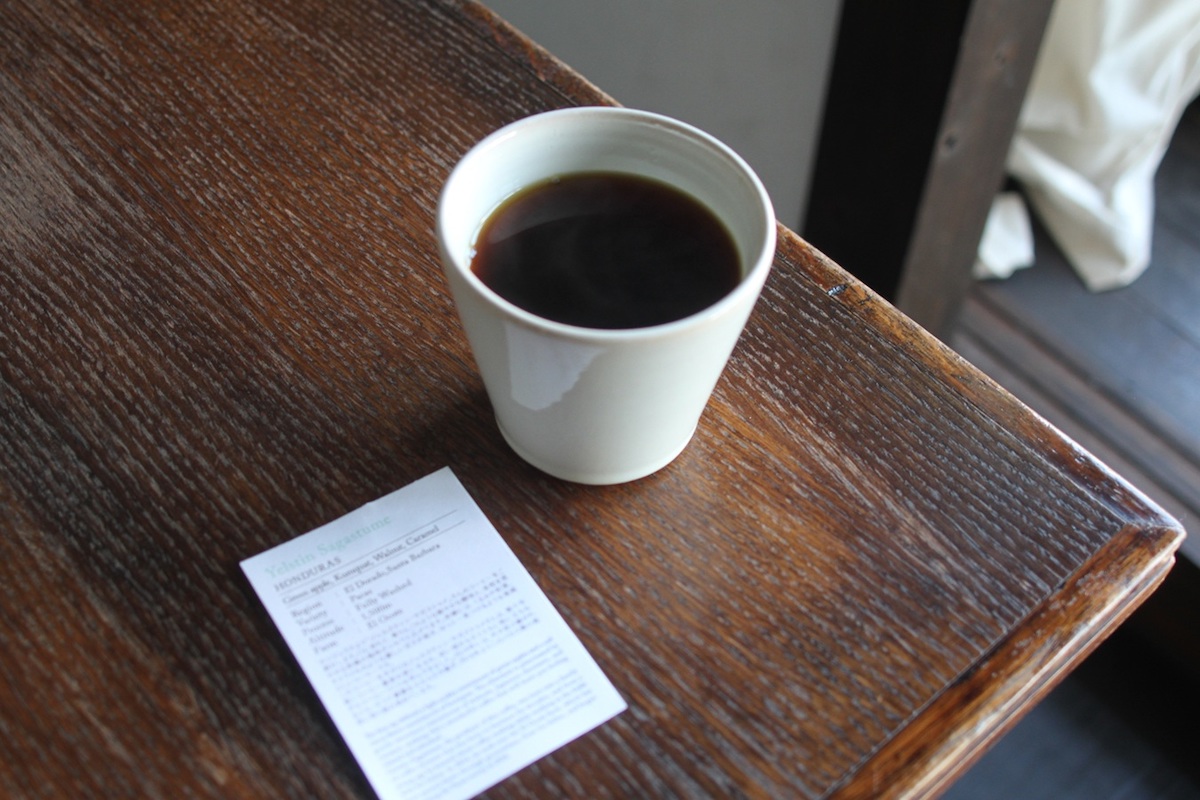 ドリップコーヒーにはコーヒー豆の産地の紹介文が添えられている