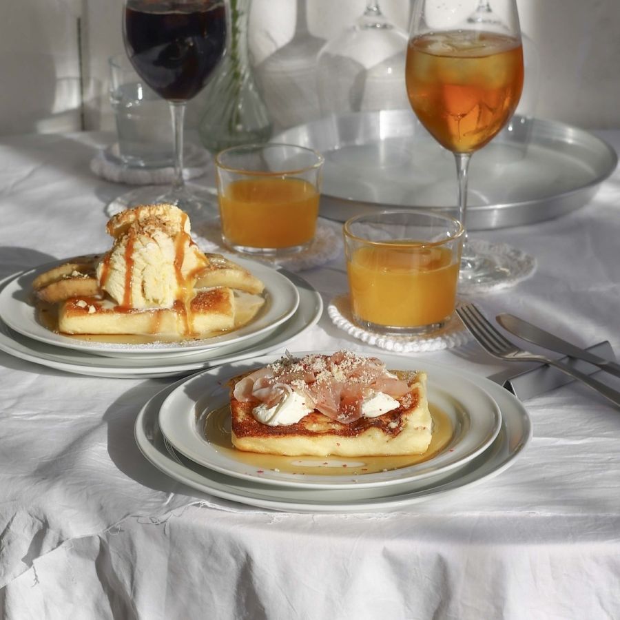 モーニングはワンドリンクと温州みかんのジュースがセット。11時以降はフレンチトーストの単品オーダーも可能に