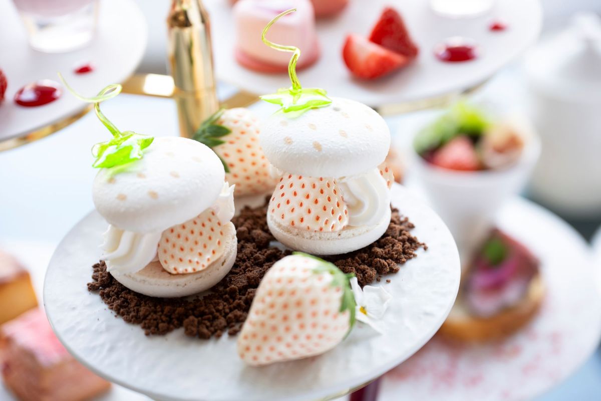 国産白いちご&ldquo;淡雪&rdquo;を使用した「淡雪マカロン」