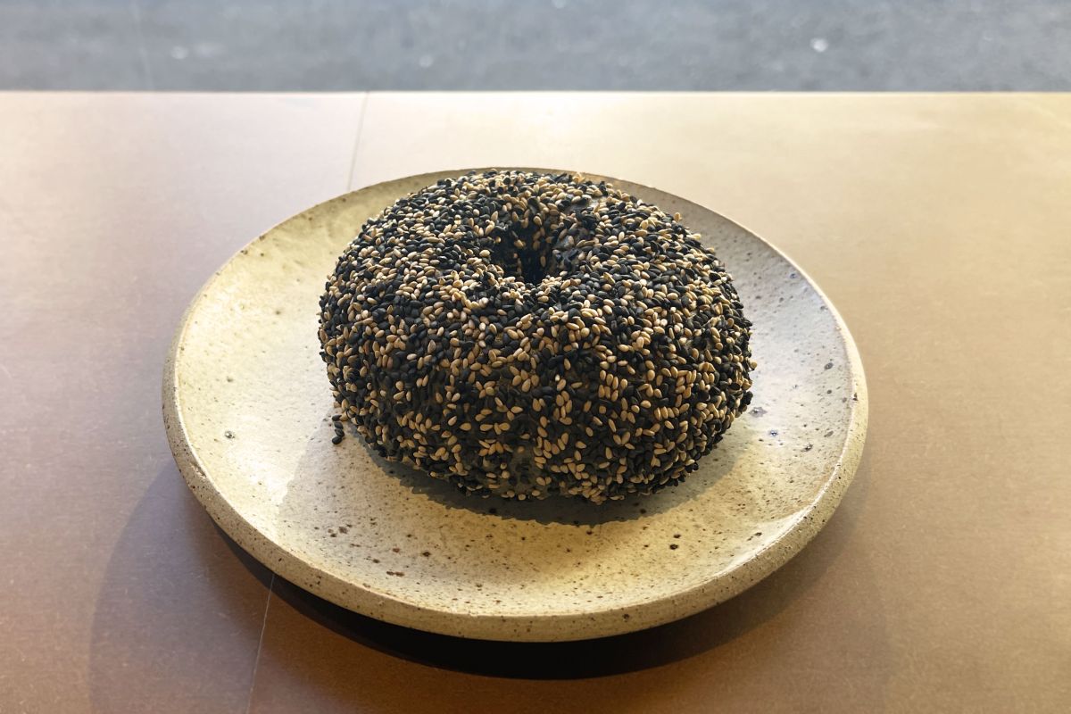 「ベーグル（ごま）」440円