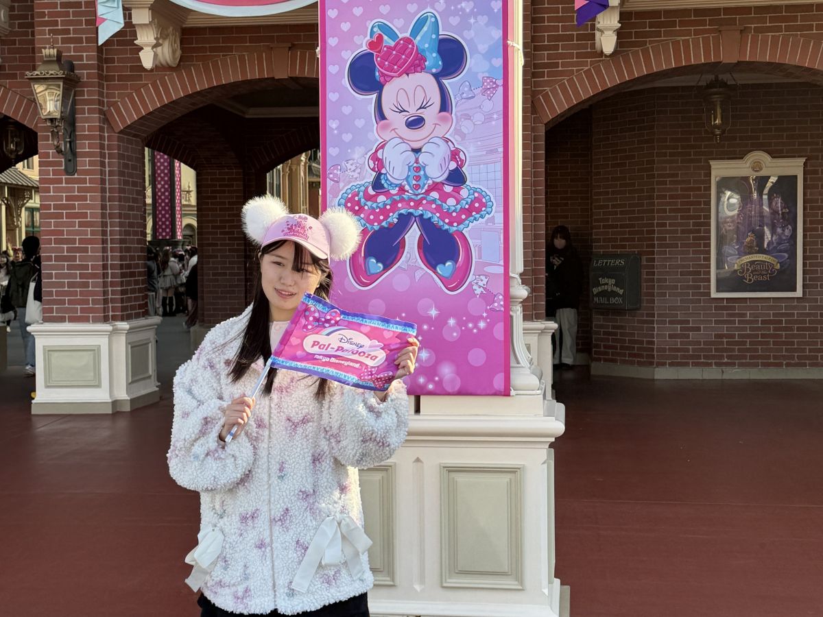 ワールドバザール入口にはバナーも。