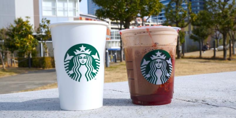 【スタバ新作・バレンタイン2026】大人なカカオ×甘酸っぱいいちご果肉「カカオ & ストロベリー ムース フラペチーノ®」を実食レポート！ おすすめカスタムを徹底紹介