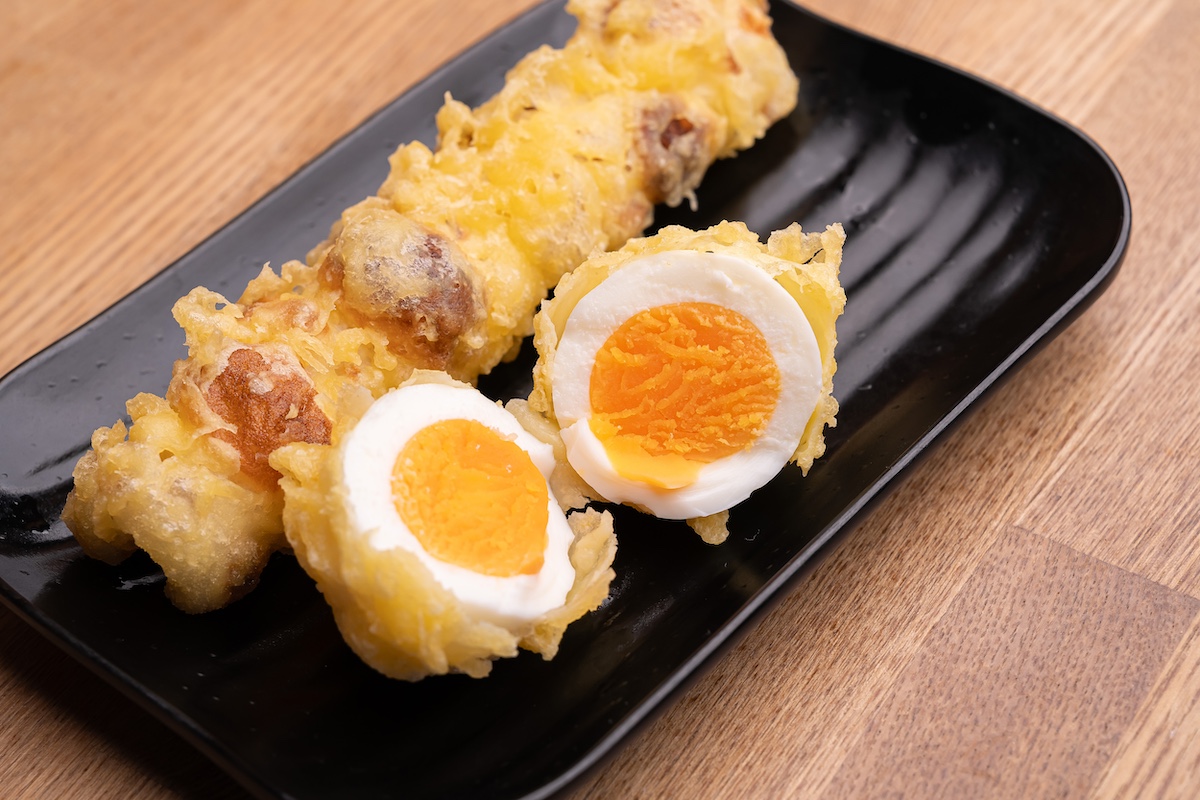 卵天ぷら、ちくわ天（各150円）