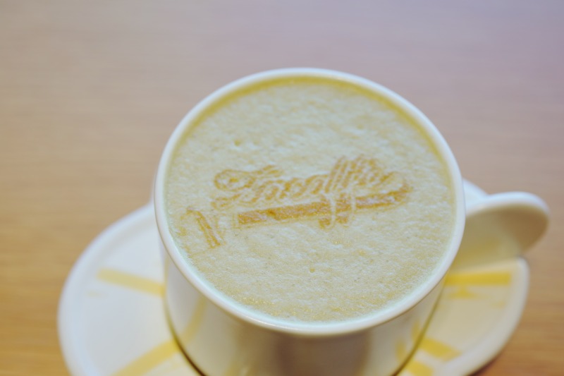 「ほうじ茶ラテ（ホット）」750円