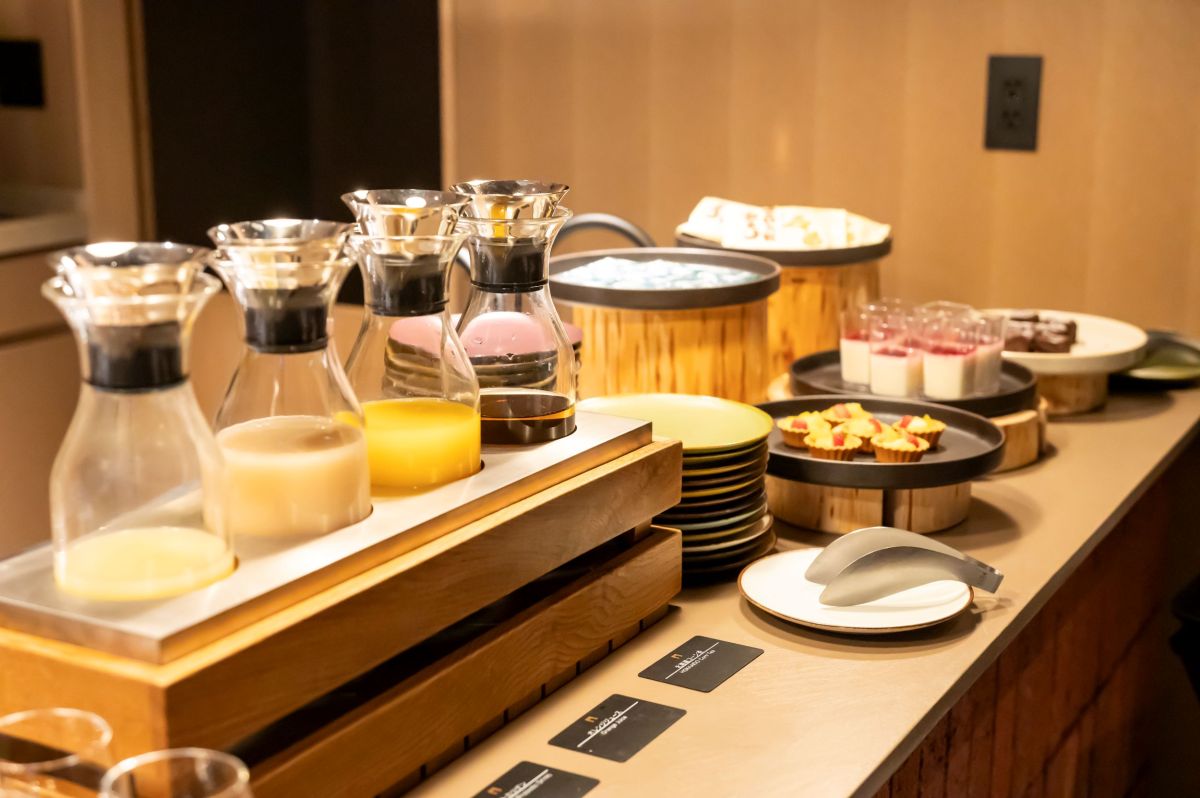 プレミアムラウンジのドリンクコーナー