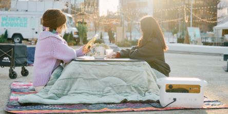 【明治公園】屋外こたつやスケートリンクが登場！冬ならではの非日常イベント 「WINTER LOUNGE MEIJI PARK」開催中