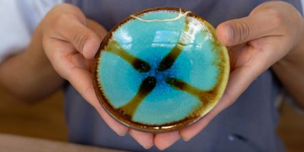 【沖縄・本部町】セレクトショップ併設の体験工房「Laboratorio 43 pottery」でやちむん金継体験♪