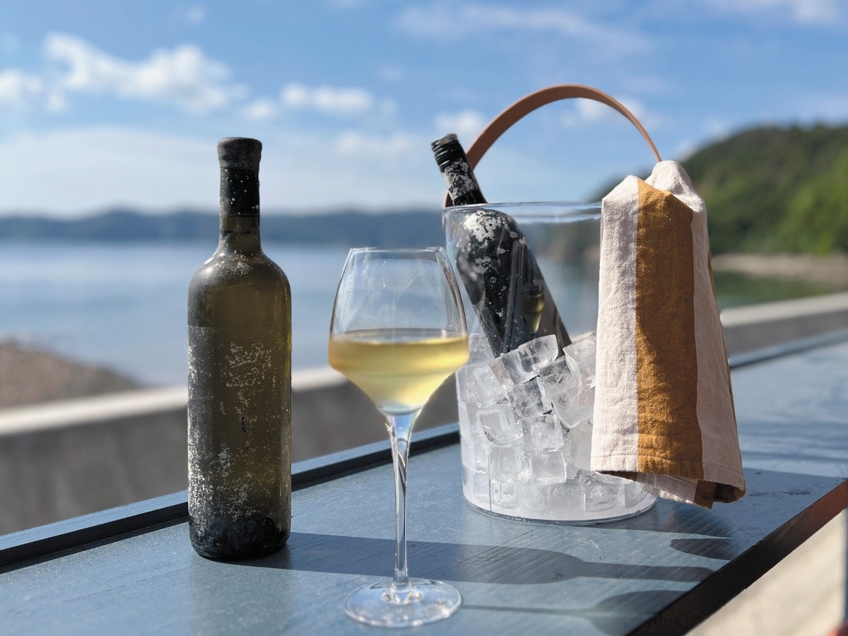 深い味わいが堪能できる海底熟成ワイン