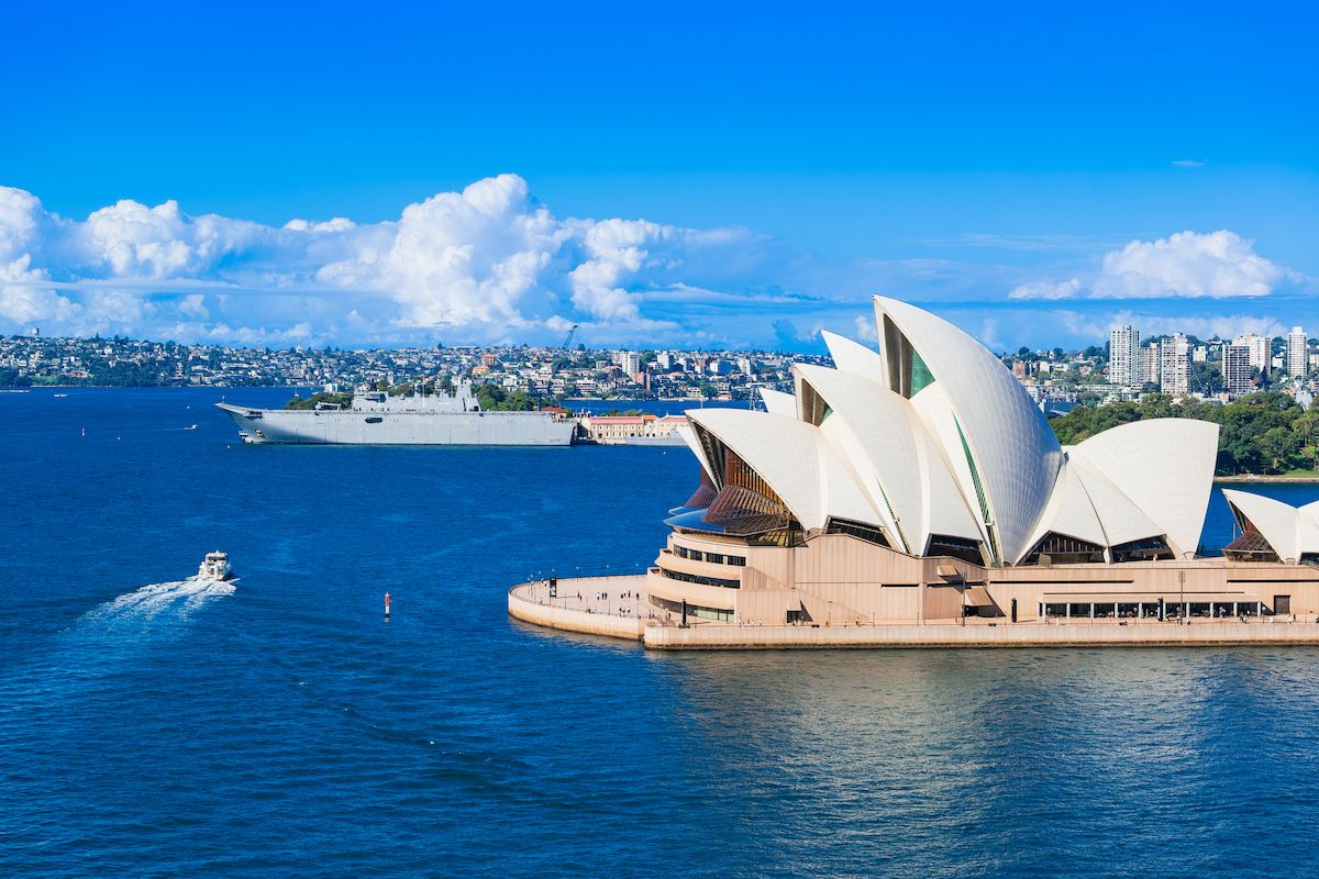 オーストラリア