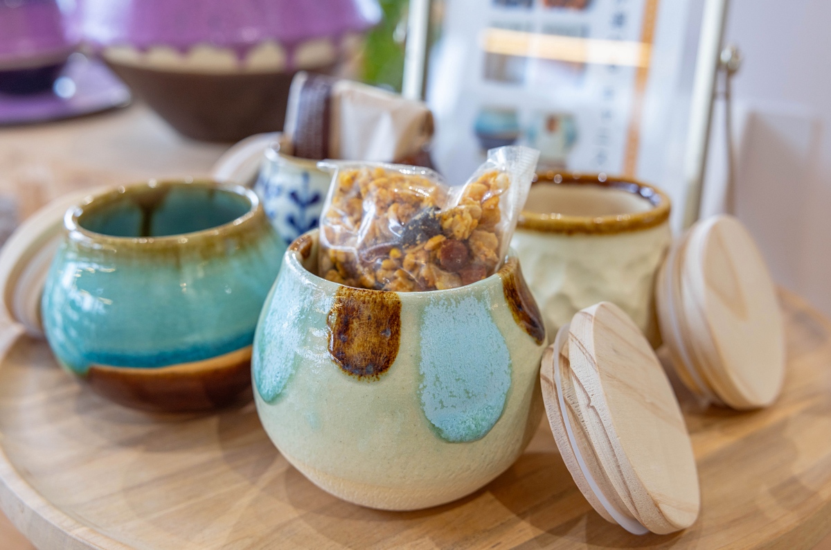 レガリーノシリーズはキャニスターと食品、巾着がついて3500円