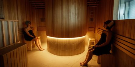 ハーブ香るサウナで極上の癒やし時間♪ 高輪ゲートウェイ駅徒歩1分「高輪SAUNAS」で美肌も心もととのう【内覧会レポート】