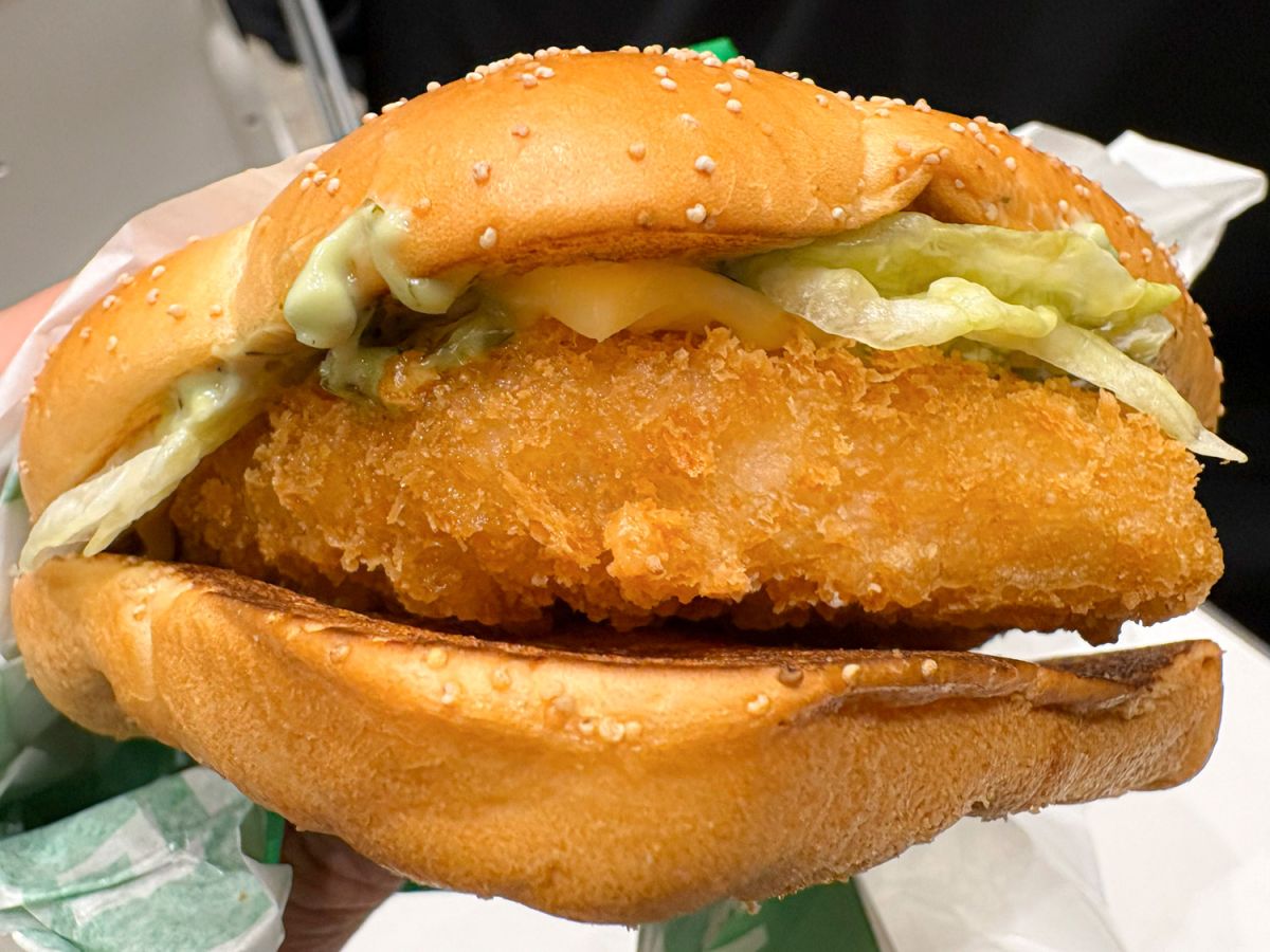 ドンっと挟まれたえびカツの存在感&hellip;&hellip;！