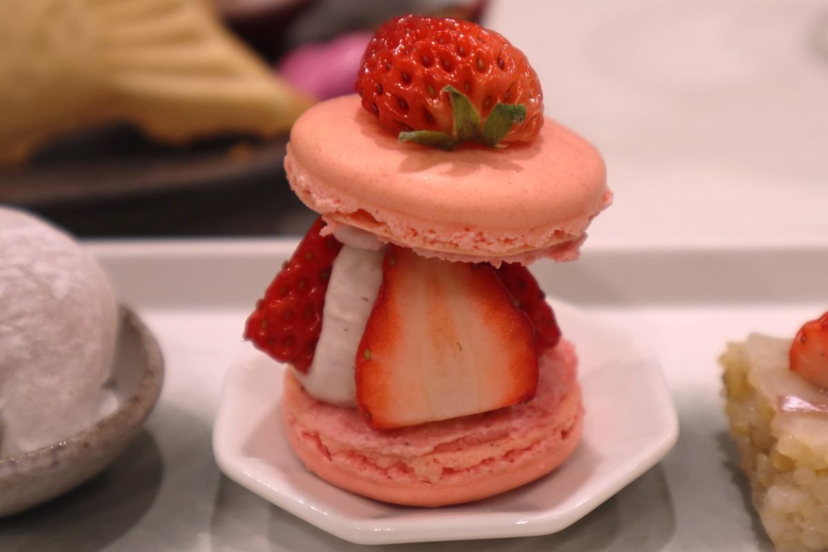 苺のマカロン