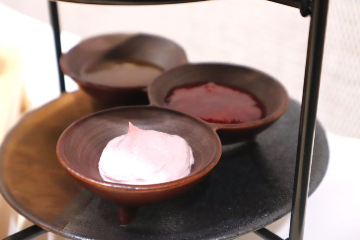 玄米粉のスコーンたい焼きの付け合わせ