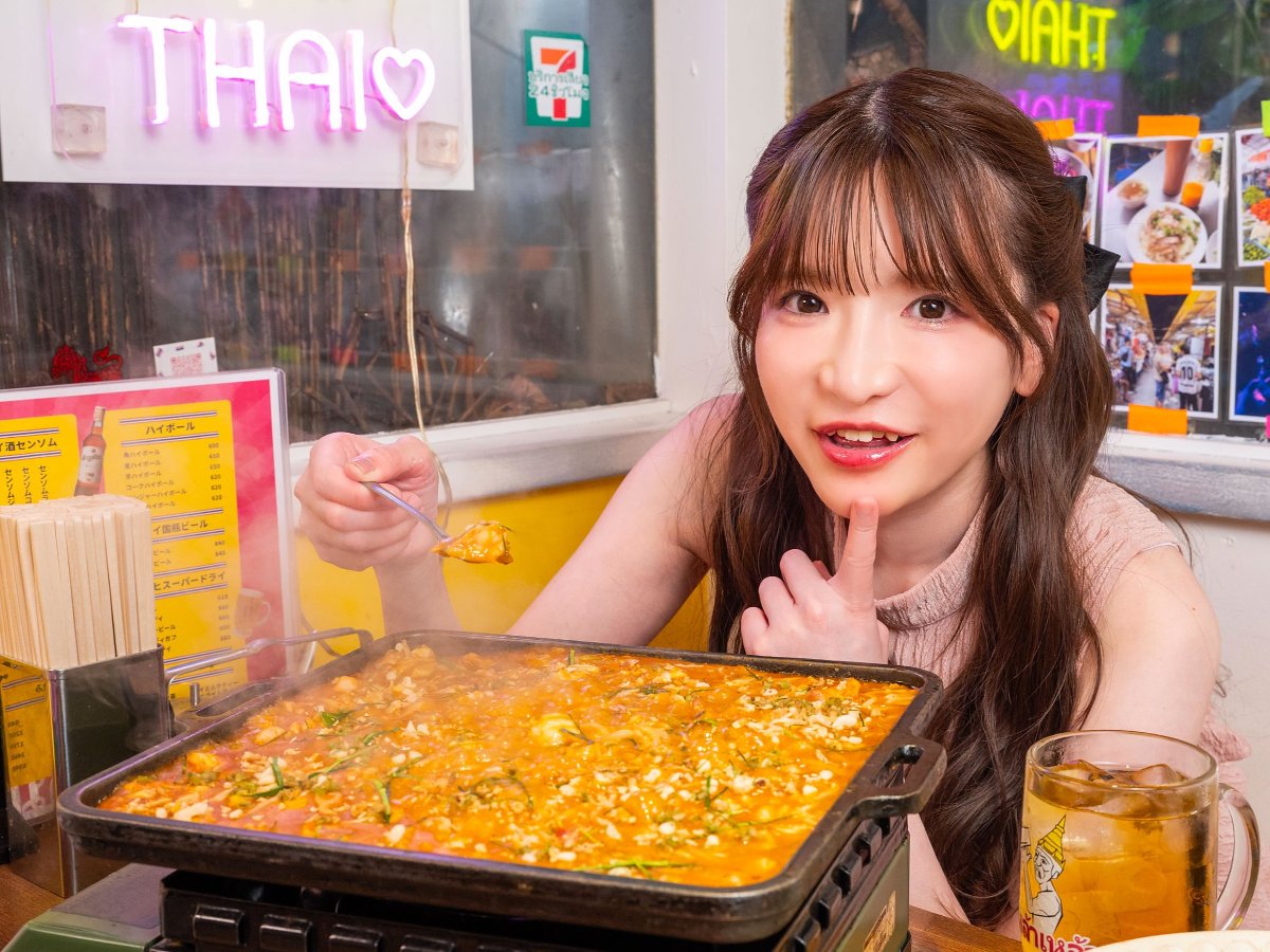 「タイもんじゃ（トムヤムクン）」 1200円   ※オーダーは2人前から。写真は2人前2400円　