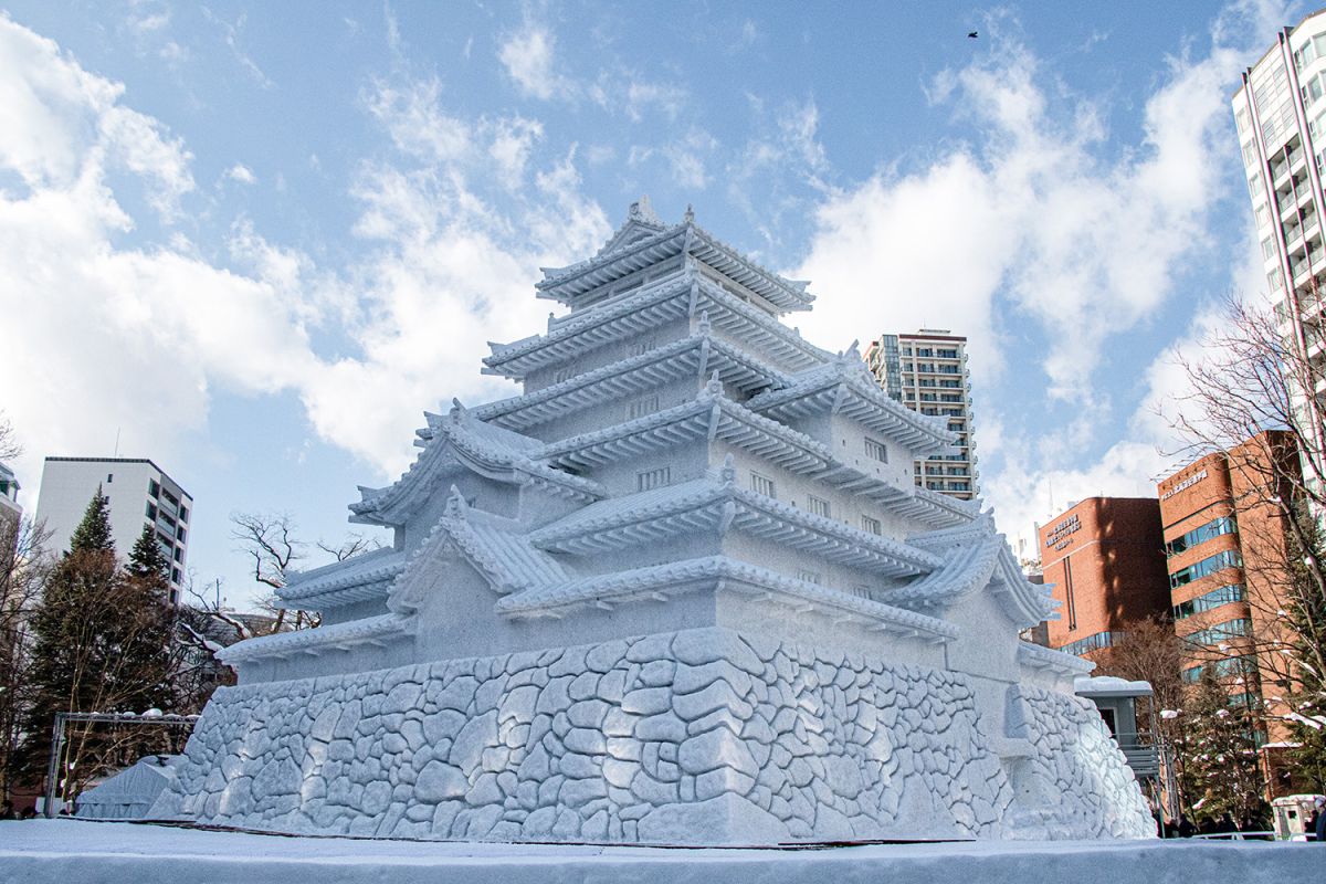 さっぽろ雪まつり2026_8丁目会場の会津 鶴ヶ城