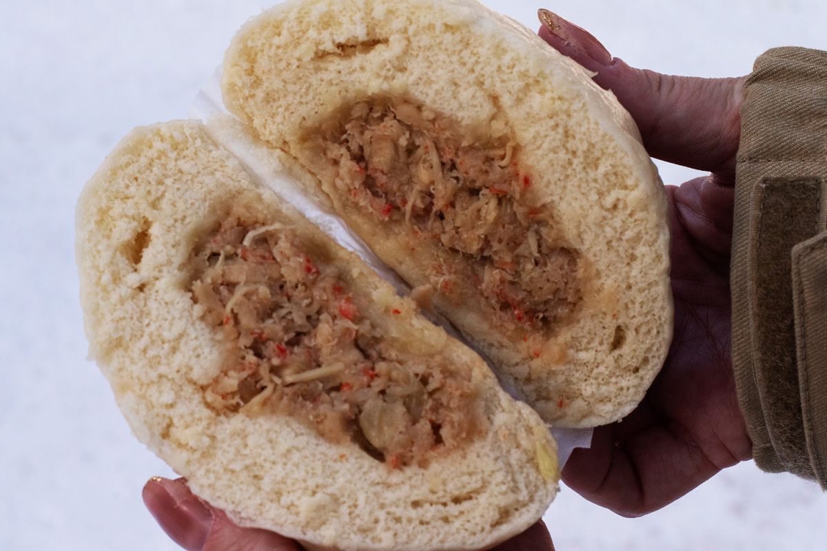 さっぽろ雪まつり2026_グルメ_かにまん