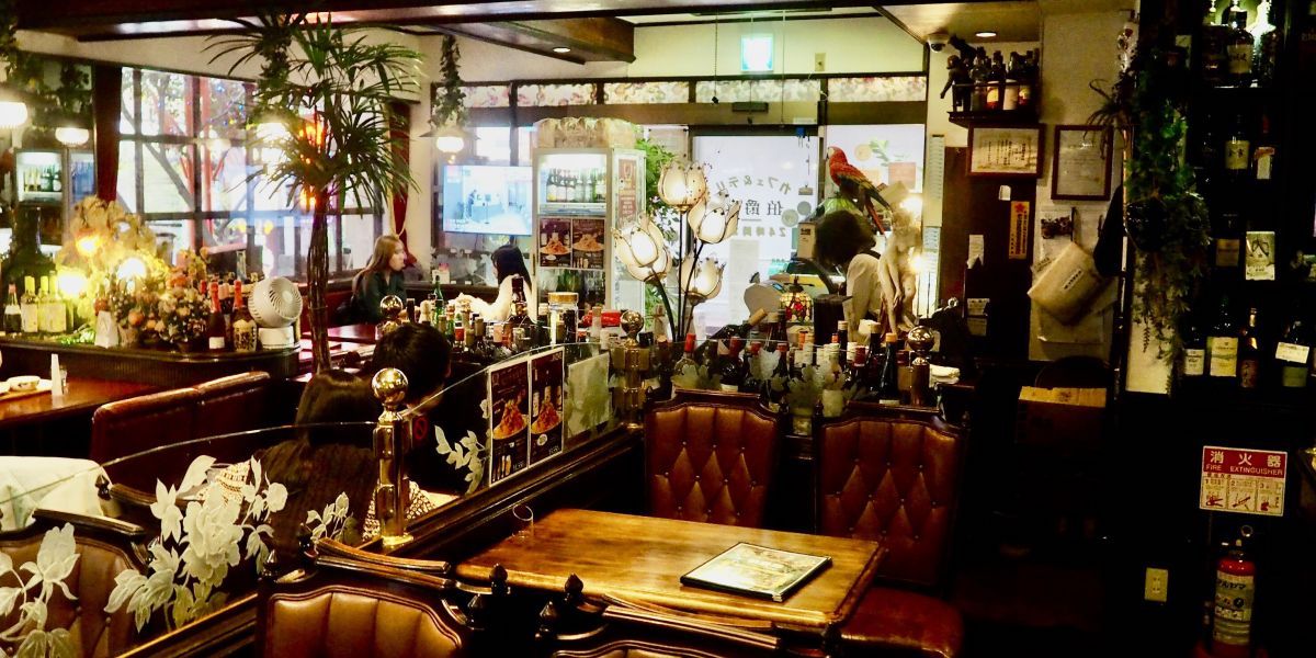伯爵邸 店内
