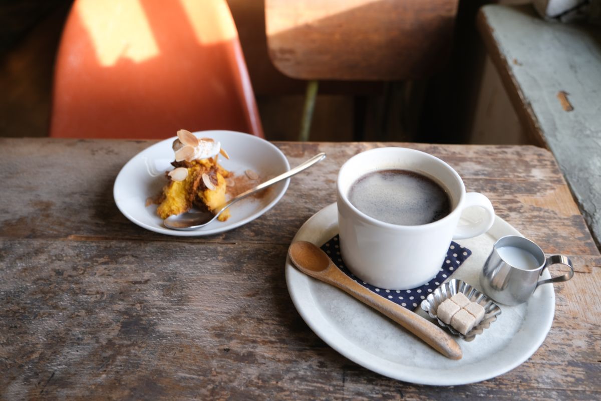 「ケーキセット」（カボチャのプリンとコーヒー）750円