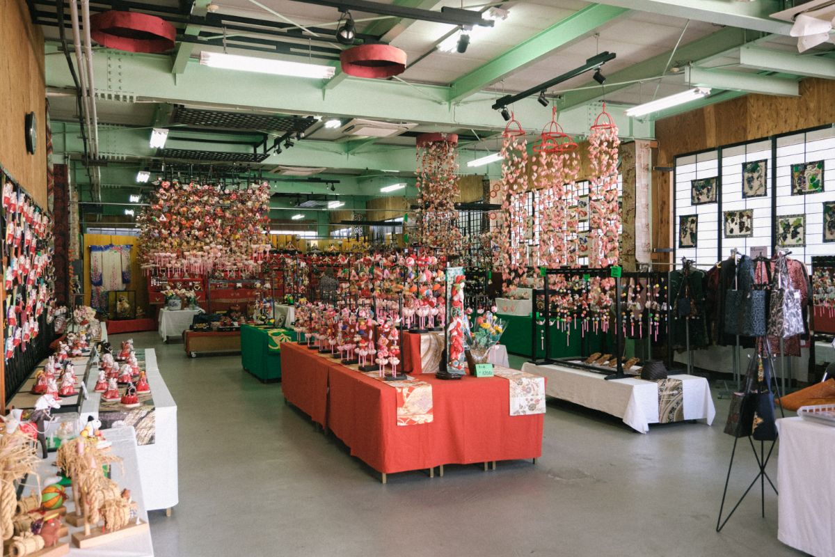 「つるし飾り雛反射炉館」