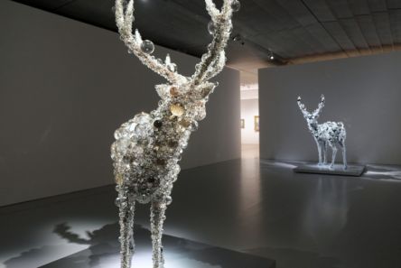 【美術ライターが選ぶ２月のアート展】「街歩き×アート鑑賞」の深い体験。“場所”をテーマにした展覧会3選