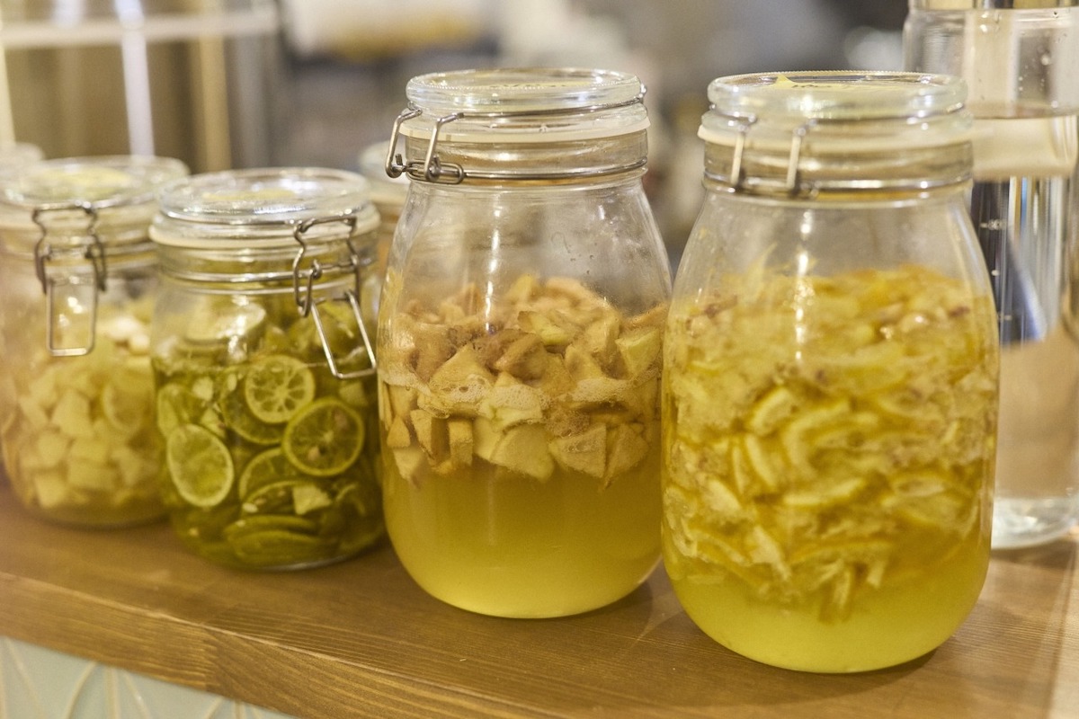 季節の果実で作った酵素シロップ
