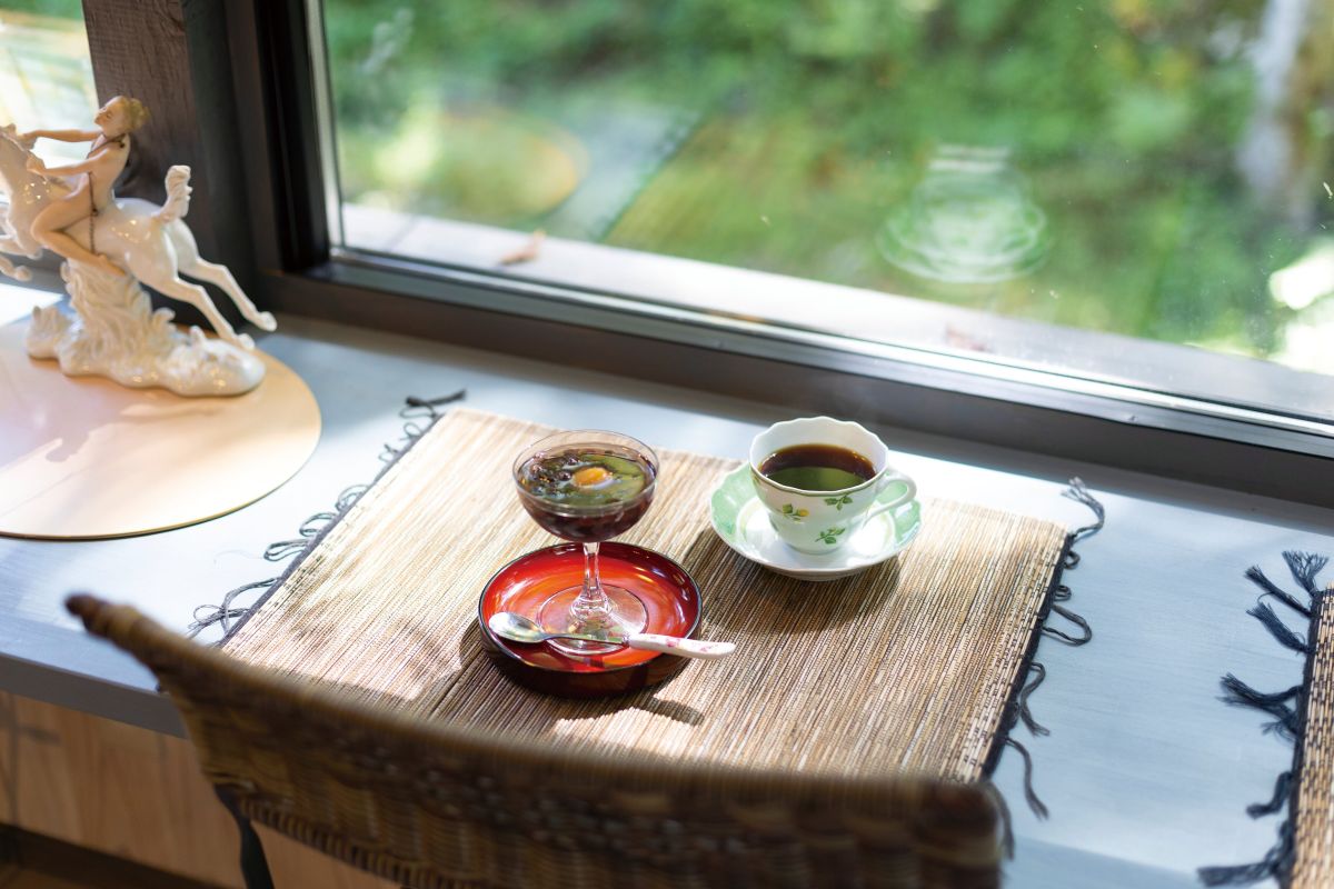 Caf&eacute; 水のほとり