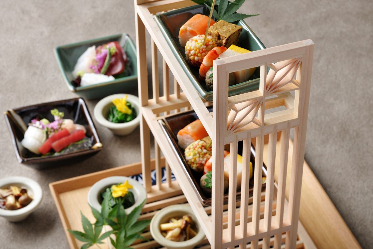 益子焼と鹿沼組子の宝楽盛り