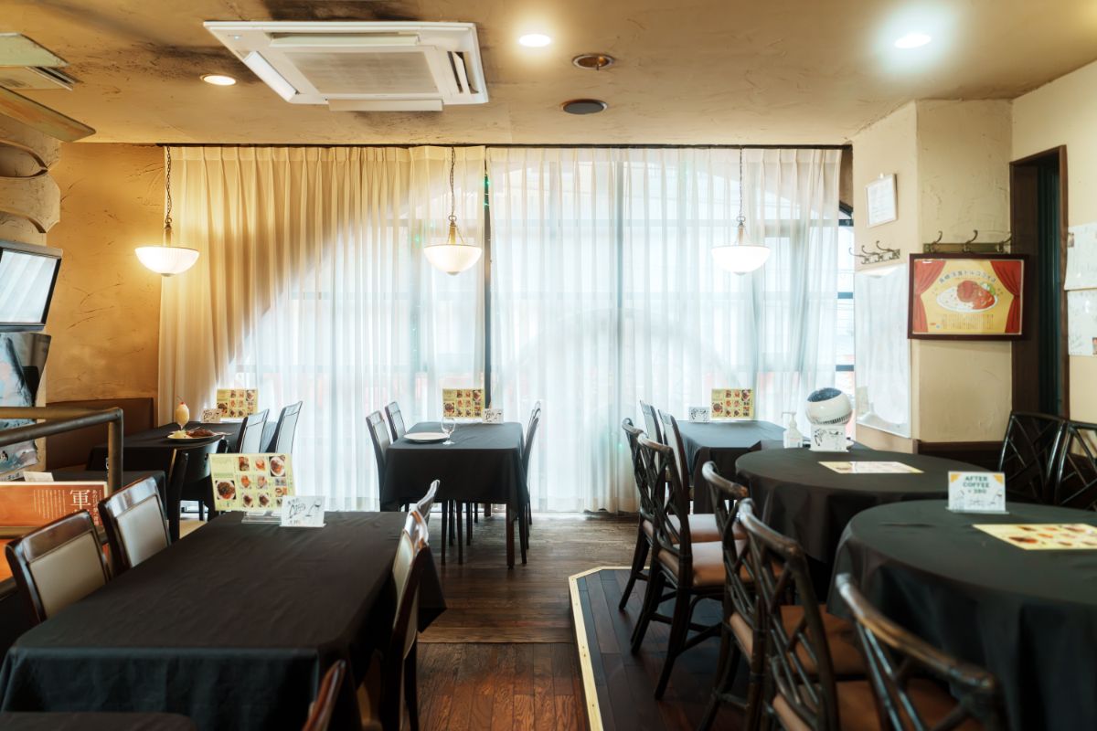 「ツル茶ん」店内