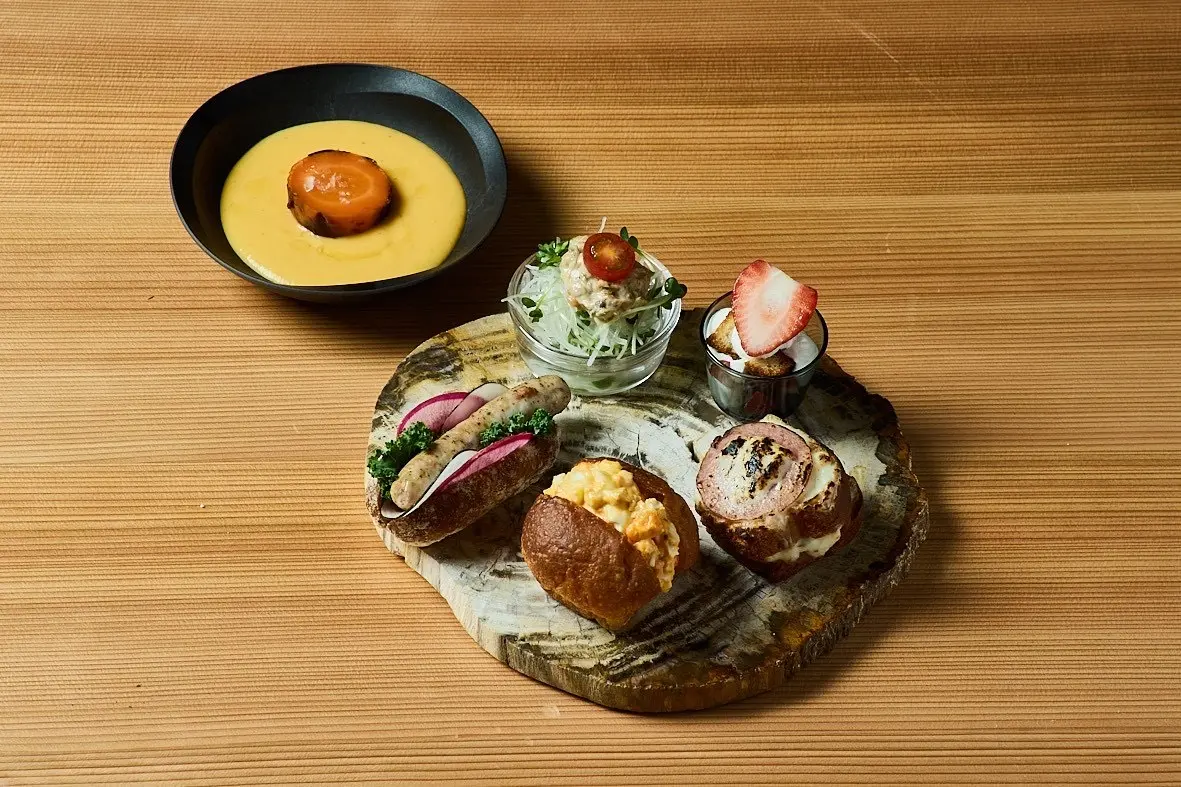 「モーニングプレート（数量限定）」平日1100円、土日1650円（写真提供：マダムダコタン）