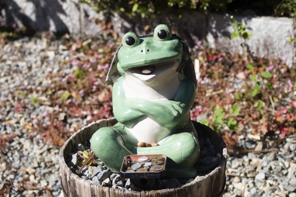 カエルの置物