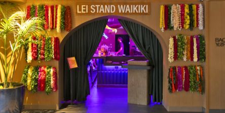 大人のための隠れ家バー「レイ・スタンド」が熱い！ ダウンタウンの名店がワイキキへ。