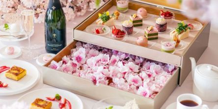 【グラングリーン大阪／ザ ジャクソン ガーデン】春限定！ 満開の桜に包まれるお花見アフタヌーンティー「桜＆ストロベリー」