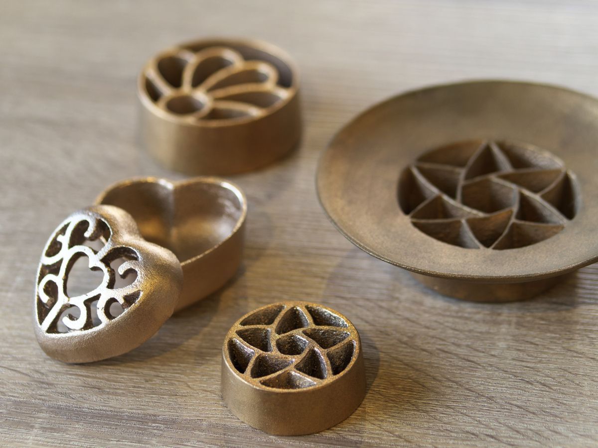 中央下「針のない剣山&reg;/Hana-S」7150円ほか