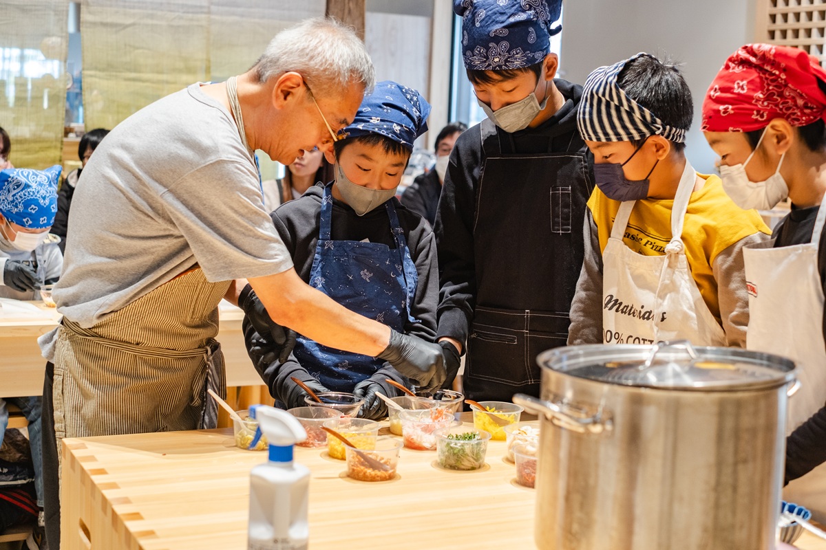 味覚ワークショップ「手作り‶おむすび&Prime;を味覚体験授業」
