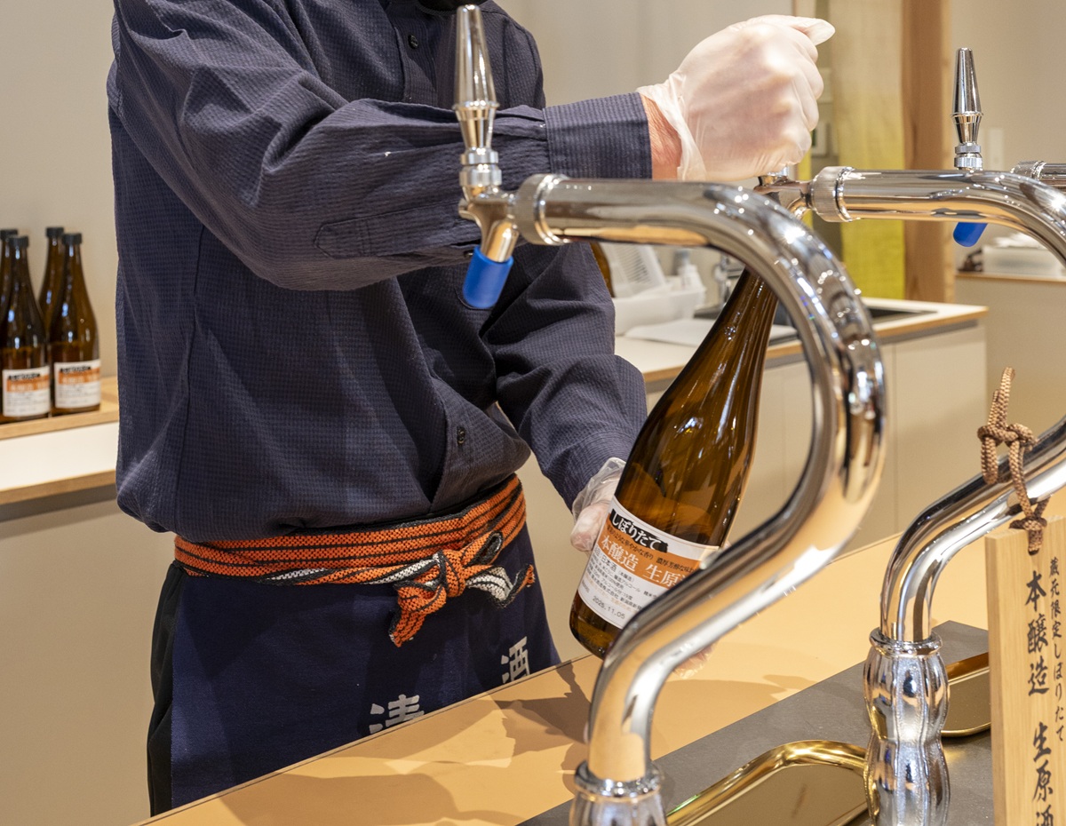 搾りたての生原酒はおみやげにぴったり