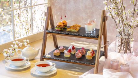 【ダブルツリーbyヒルトン東京有明】期間限定「桜×いちごアフタヌーンティー」で、春の色彩と香りを楽しむ