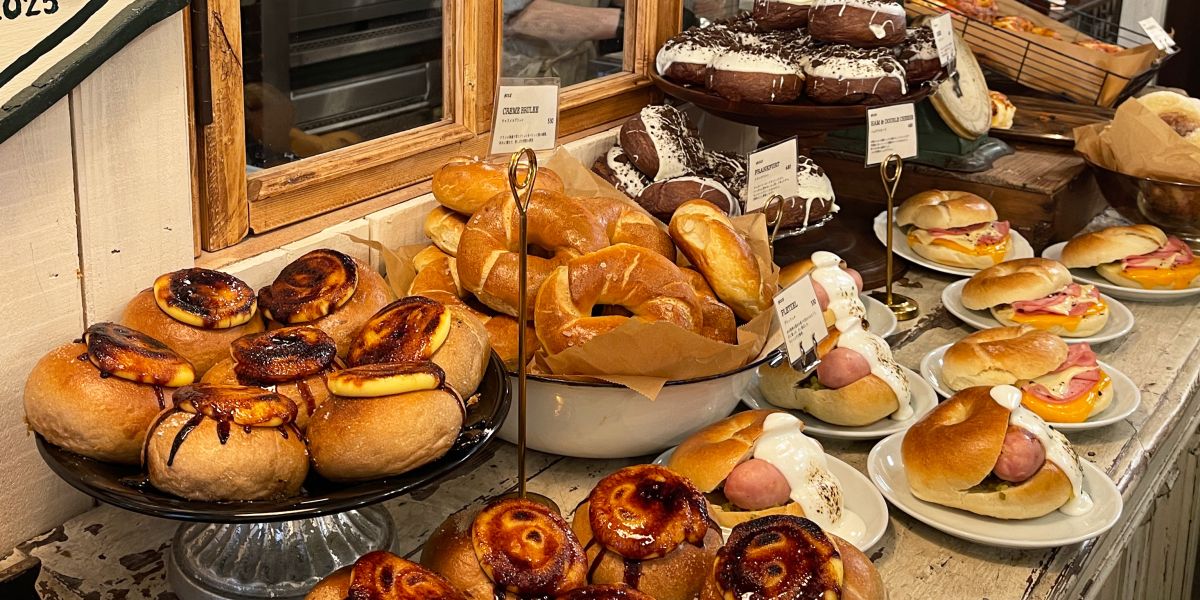 【自由が丘】ポップな見た目がキュート！ 偏愛が詰まったベーグル専門店「HAL’S BAGEL.」