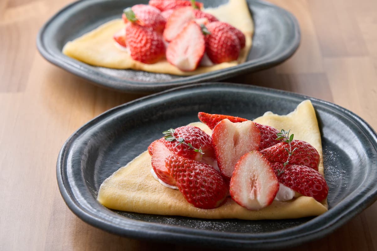 いちごクレープ