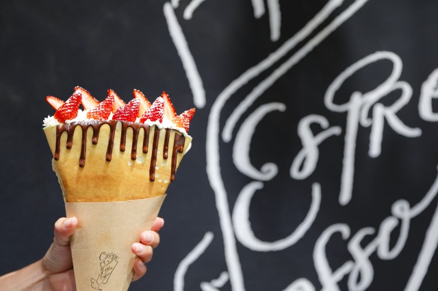 クレープとエスプレッソと堀江