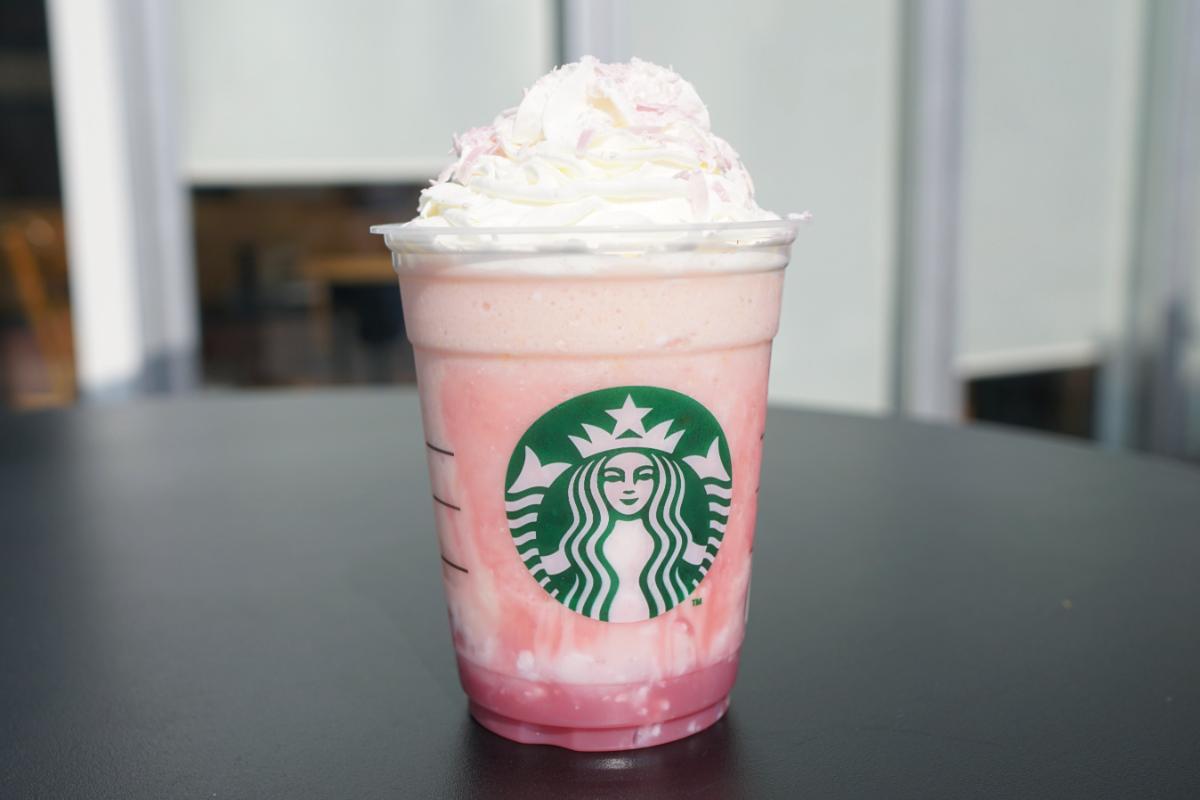 桜 咲くよ 白桃 フラペチーノ1