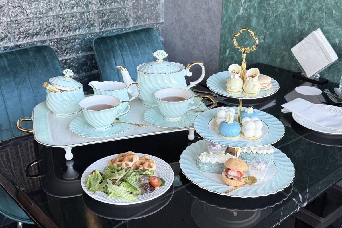 「アフタヌーンティー（カフェフリー、ウェルカムドリンクつき）」6000円