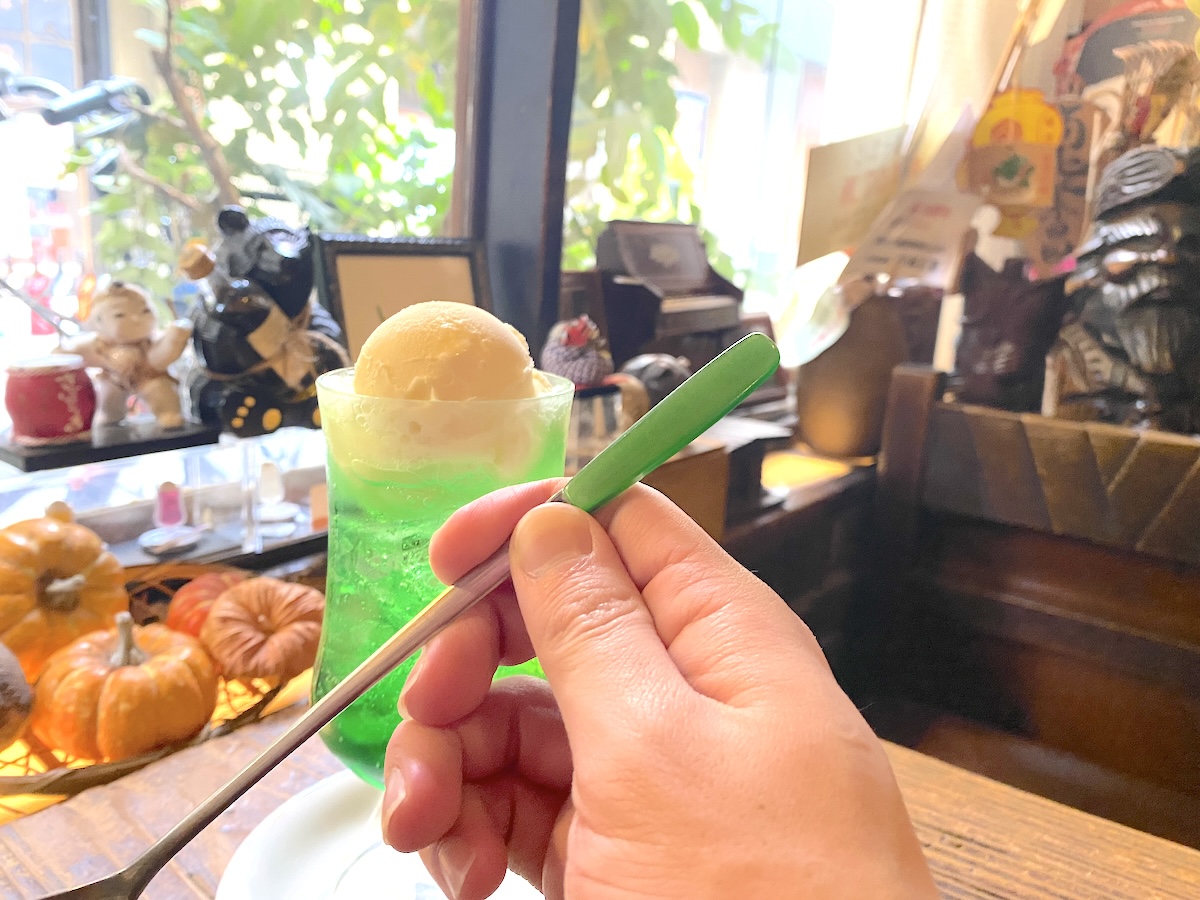 「さぼうる」クリームソーダ2